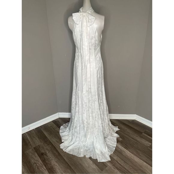 Galvan London Maya Silk-Blend A-Line Gown 38(6) $2950 - Picture 9 of 13
